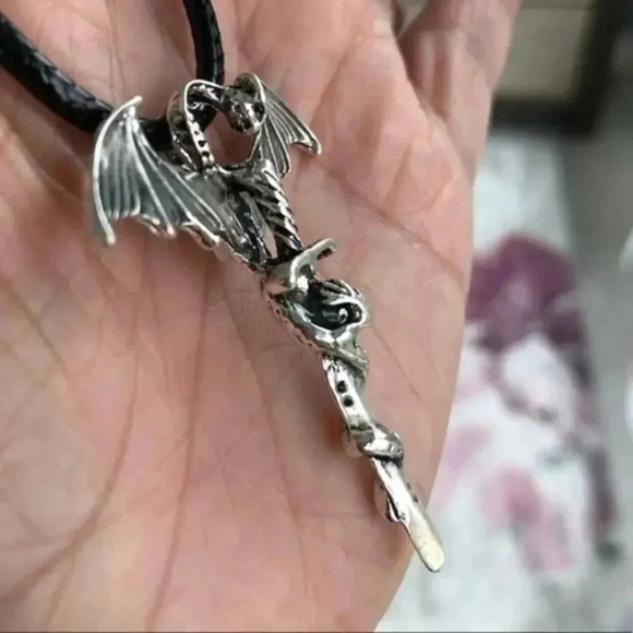 Men’s Dragon & Sword Leather Glow in the Dark Necklace NWT - Picture 4 of 5